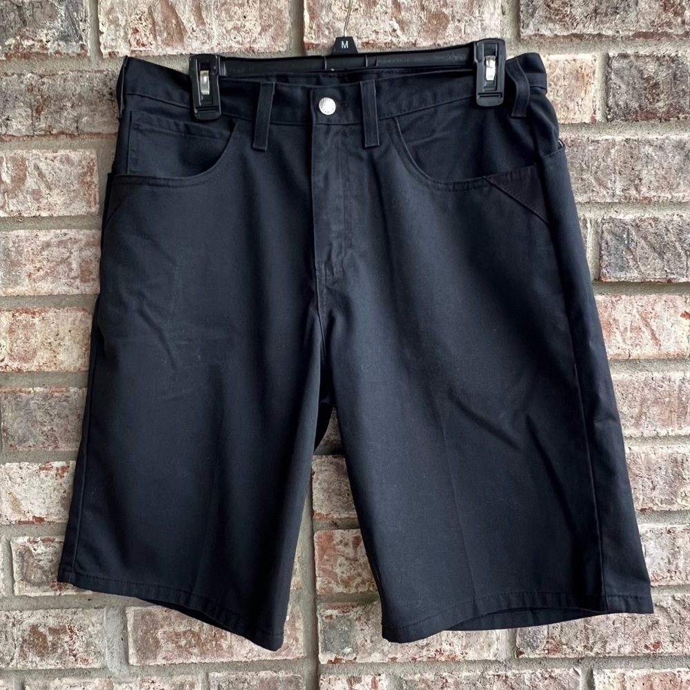🍒💣 Dickies black painter style shorts